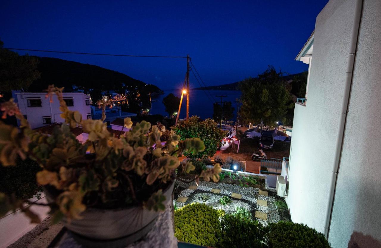 Theodora Rooms Poros Town Buitenkant foto